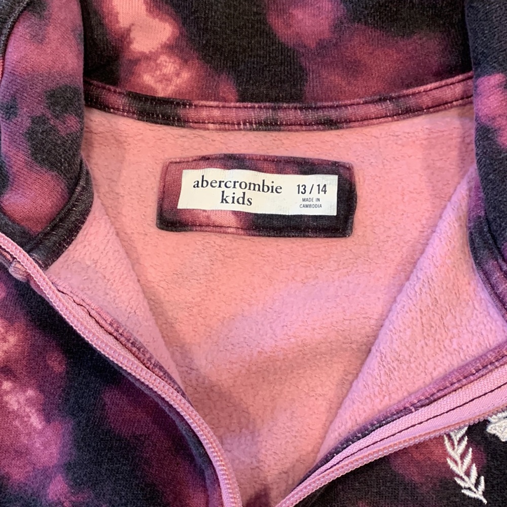 NWOT 1/4 zip pull over - Picture 4 of 4